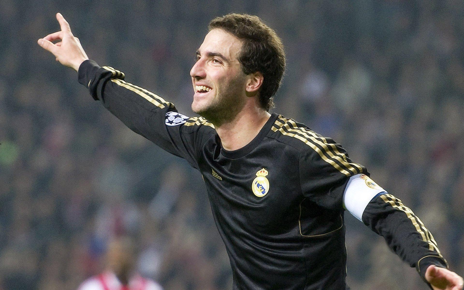 英雄联盟全球总决赛,巅峰对决引爆电竞热潮