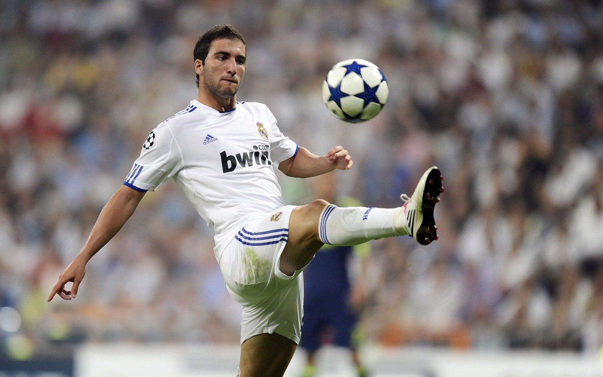 深度战术分析,揭秘冠军球队的制胜密码